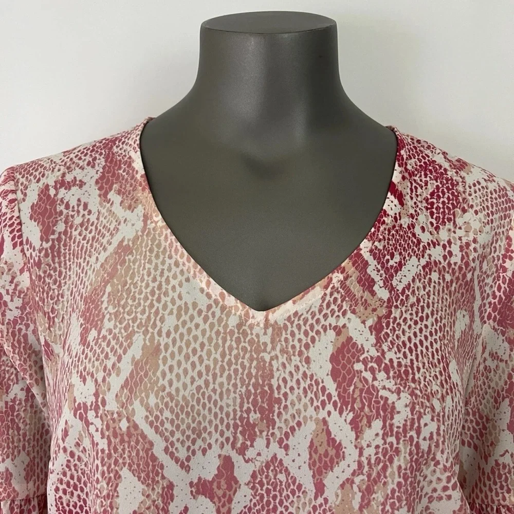 CAbi Blouse Women’s S Pink & White Snake Print Puff Sleeve Top - Picture 4 of 8